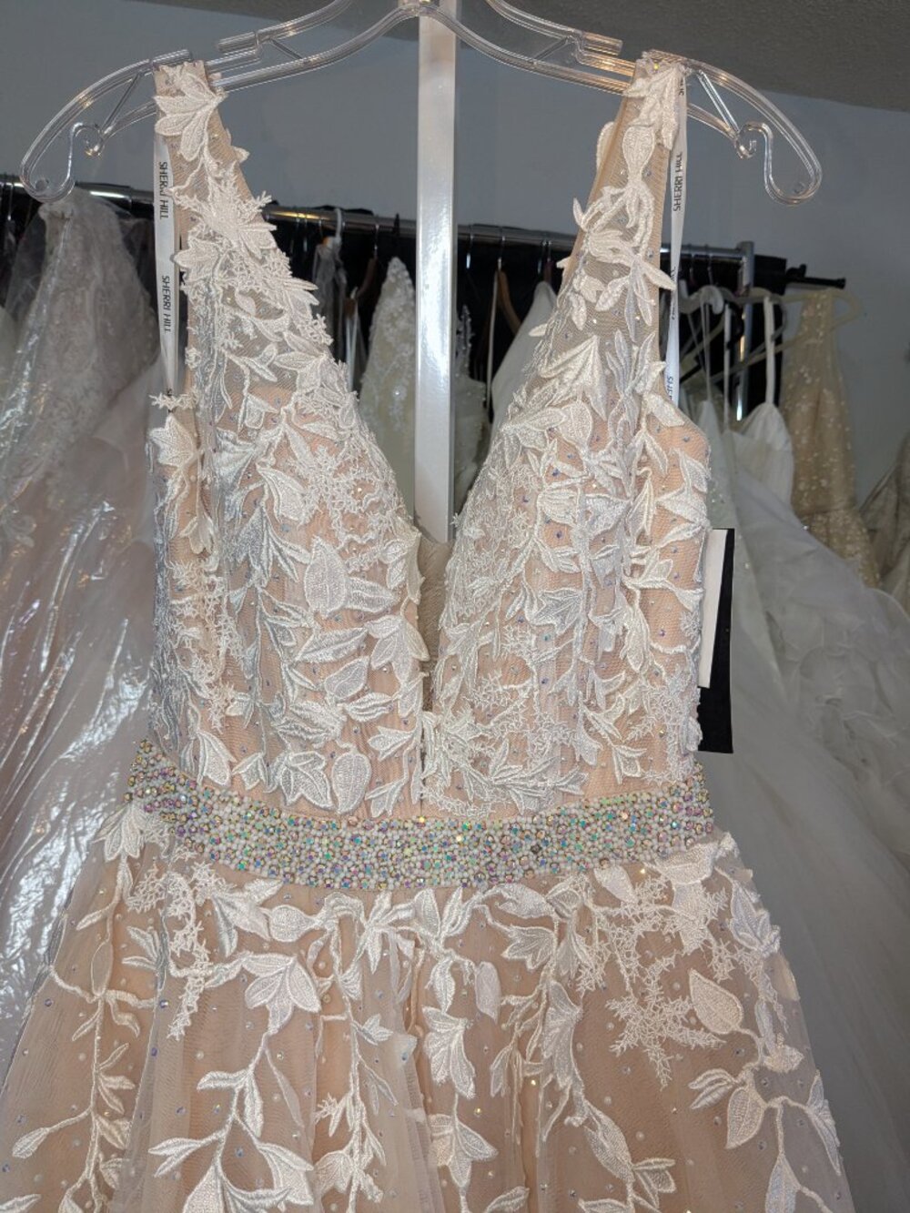Sherri Hill 11335 Ivory Nude Lace Ball Gown Size 6 Deep V Bridal Formal NWT - Picture 7 of 9